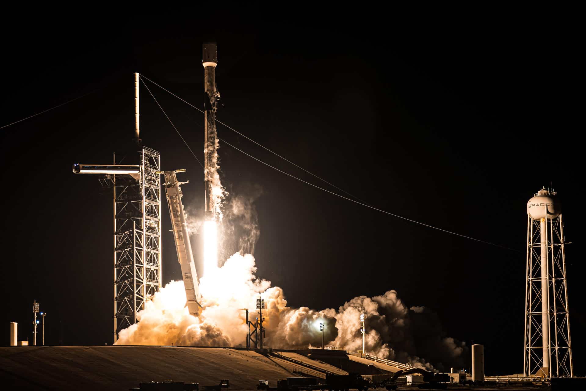 Imagen del lanzamiento, el pasado mes de enero, del satélite español 'SpainSat NG I', gemelo del que se lanzará previsiblemente el próximo día 23 desde Cabo Cañaveral (Florida, USA). Foto: Space X.
