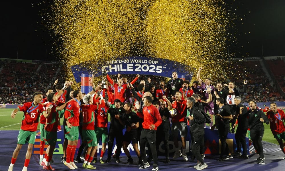 Jugadores de Marruecos celebran el título de campeón del Mundial Sub-20 en el estadio Nacional de Santiago (Chile). EFE/Elvis González