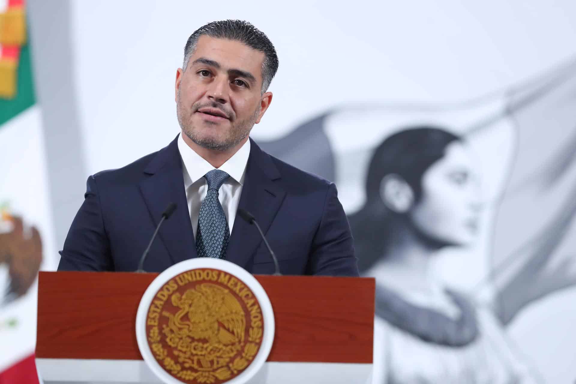 El secretario de Seguridad y Protección Ciudadana, Omar García Harfuch, habla en la rueda de prensa diaria de la presidenta de México, Claudia Sheinbaum, en Palacio Nacional de la Ciudad de México (México). Imagen de archivo. EFE/Mario Guzmán