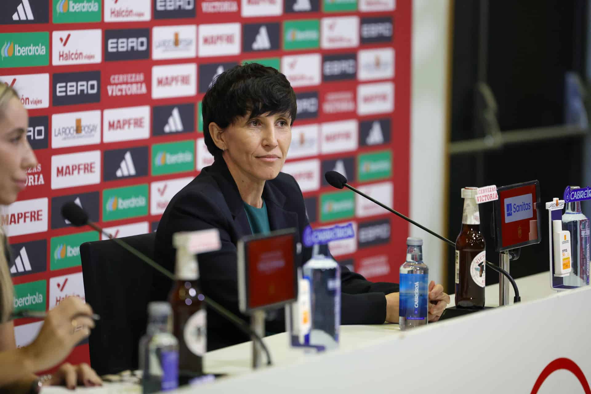 Sonia Bermúdez, nueva seleccionadora nacional, durante la rueda de prensa ofrecida, este viernes, para anunciar su primera convocatoria como seleccionadora.EFE/ Zipi