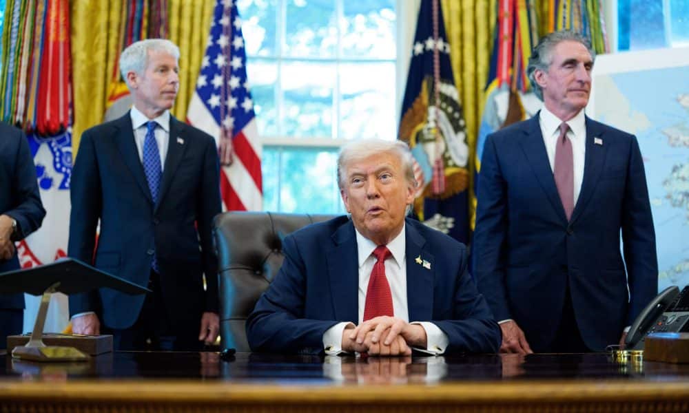 EFE/EPA/Aaron Schwartz - Pool via CNP / POOL