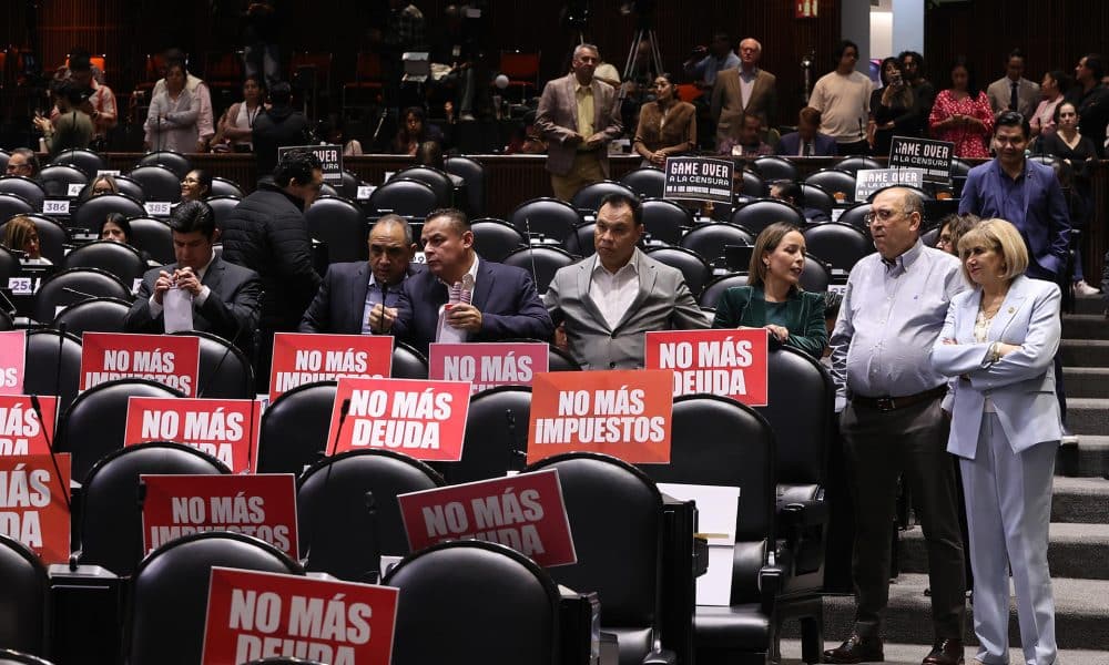 Fotografía cedida por la Cámara de Diputados que muestra una sesión ordinaria este jueves, en Ciudad de México (México). EFE/ Cámara de Diputados /SOLO USO EDITORIAL/ NO VENTAS/ SOLO DISPONIBLE PARA ILUSTRAR LA NOTICIA QUE ACOMPAÑA (CRÉDITO OBLIGATORIO)