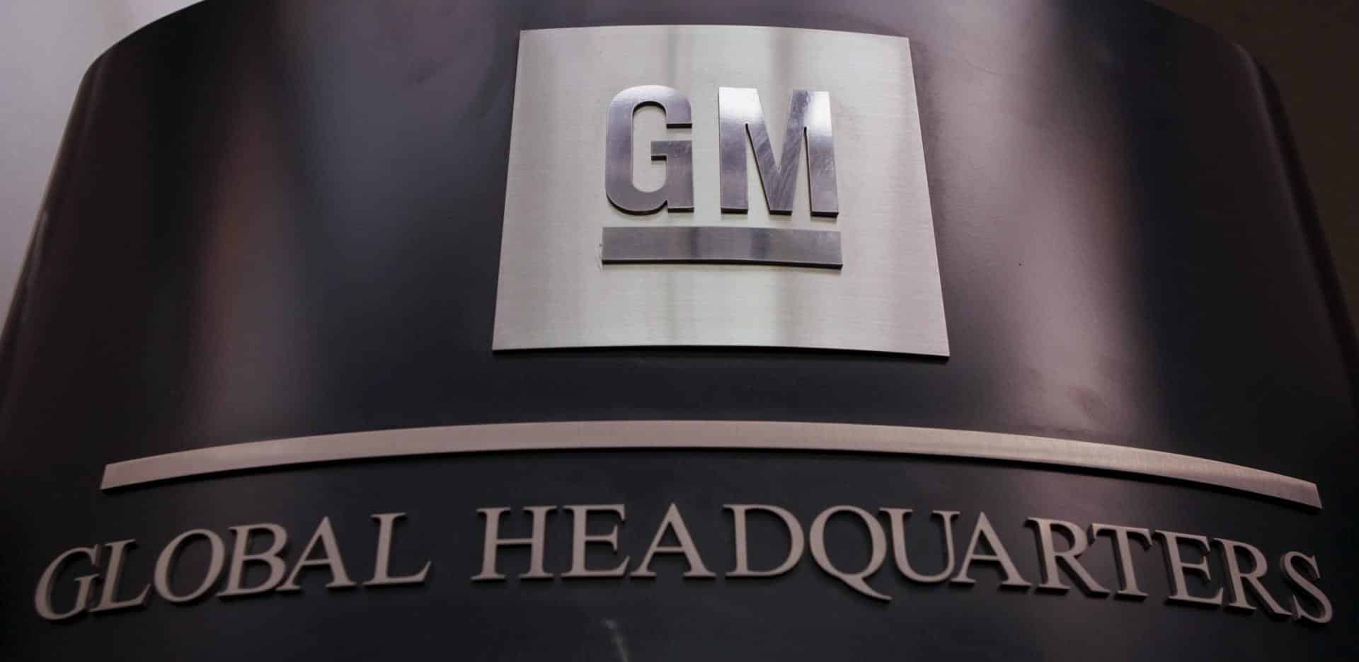 Fotografía de archivo del logo de General Motors. EFE/JEFF KOWALSKY