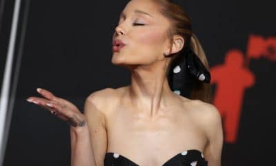 FOTO ARCHIVO. La cantante estadounidense Ariana Grande posa durante la alfombra roja de los Premios MTV Video Music Awards (VMAs) en Nueva York (Estados Unidos). EFE/ Octavio Guzmán