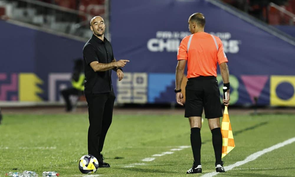 El entrenador de México, Eduardo Arce, durante el partido de cuartos de final del Mundial Sub-20 de Chile ante Argentina en el estadio Nacional en Santiago. EFE/Osvaldo Villarroel