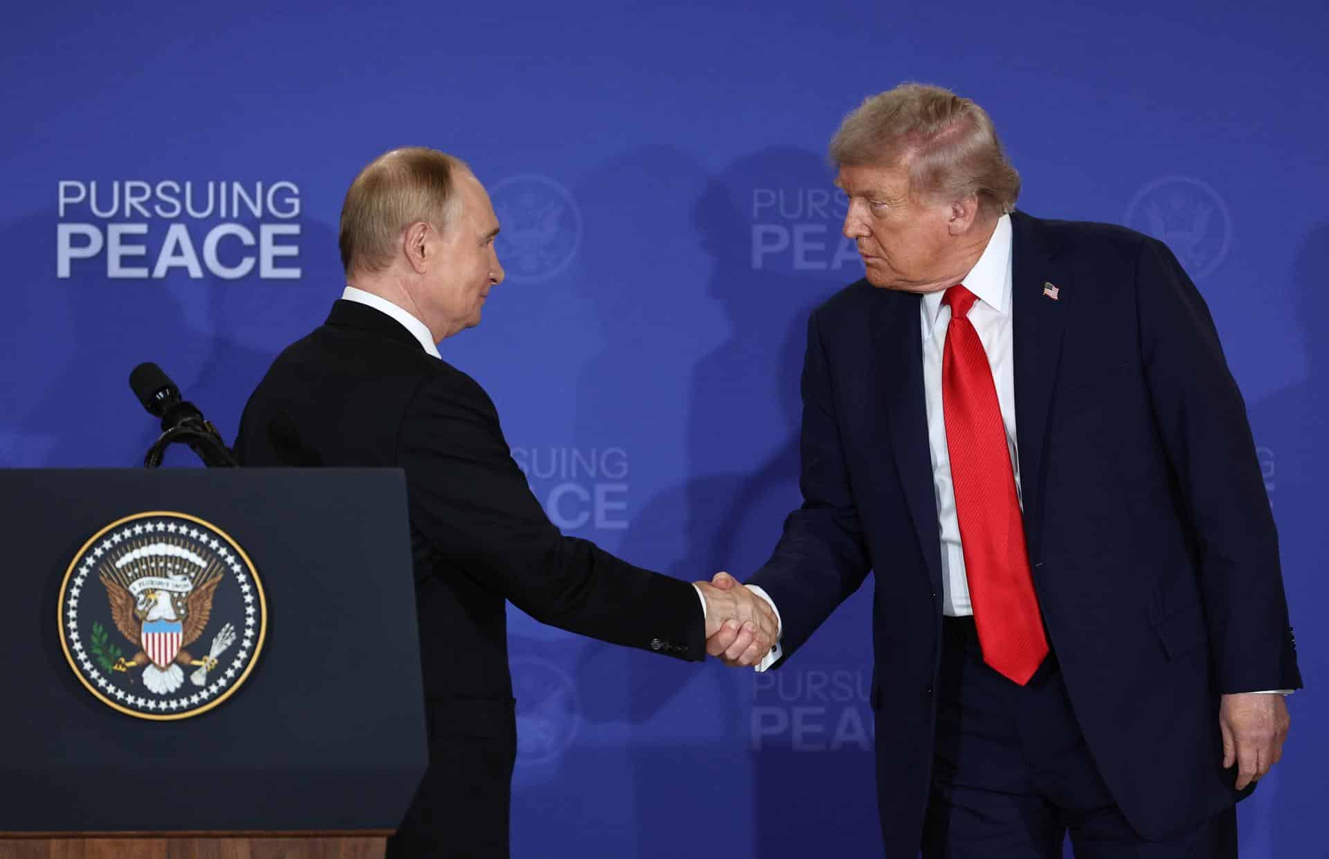 El presidente de Estados Unidos, Donald Trump, y su homólogo ruso, Vladímir Putin. EFE/Sergey Bobylev/Sputnik/Kremlin