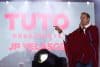 El candidato a la Presidencia de Bolivia Jorge Tuto Quiroga habla en un evento de cierre de campaña este miércoles, en La Paz (Bolivia). EFE/ Luis Gandarillas