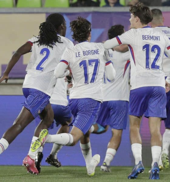 Jugadores de Francia celebran un gol durante un partido de cuartos de final de la Copa Mundial Sub-20 . EFE/ Adriana Thomasa