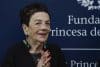 La fotógrafa mexicana Graciela Iturbide, Premio Princesa de Asturias de las Artes de 2025, llega a Oviedo, donde el viernes próximo recogerá el galardón en una ceremonia presidida por los reyes de España. EFE/Paco Paredes