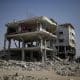 Foto archivo. Edificios destruidos en el gravemente dañado vecindario de Sheikh Redwan de la ciudad de Gaza, 23 de octubre de 2025. El alto el fuego entre Israel y Hamas que actualmente está en vigor es parte de la primera fase de un plan de paz para Gaza que incluye un alto en los combates, la liberación de rehenes y prisioneros, y la entrega de ayuda humanitaria. EFE/EPA/MOHAMMED SABER