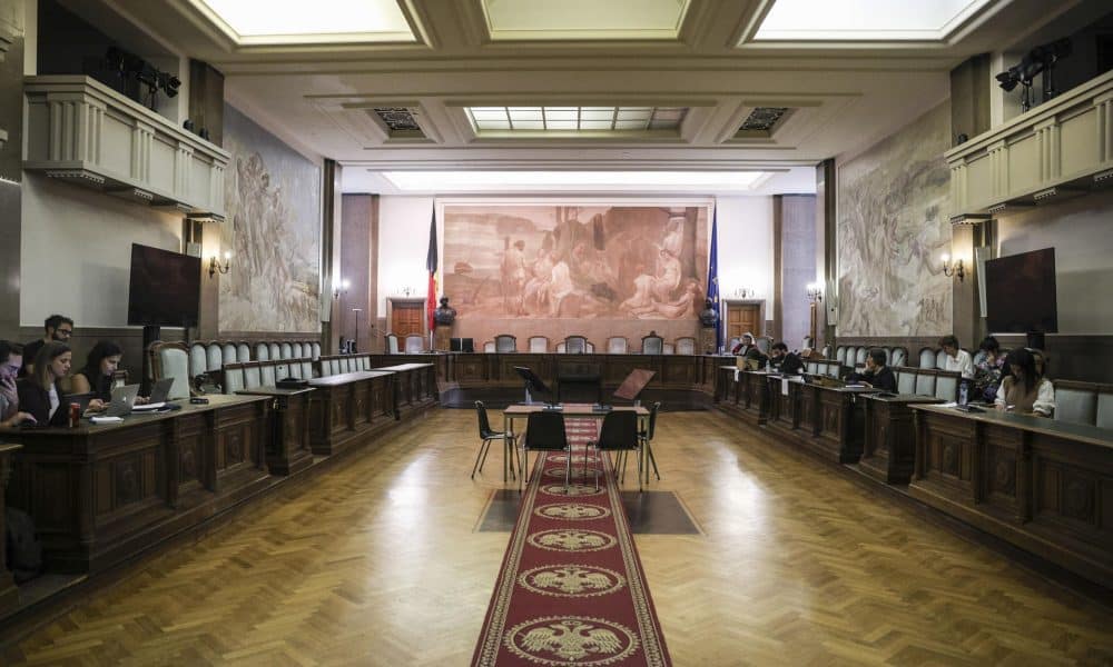 Sala de vistas donde se juzga a Cesar Arribas por el asesinato de la enfermera vallisoletana Teresa Rodríguez. Un jurado declaró este jueves al español César Arribas culpable del asesinato a puñaladas de la enfermera también española Teresa Rodríguez, que había sido su novia, cometido el 27 de octubre de 2022 en la capital de Bélgica. EFE/ Pablo Garrigós