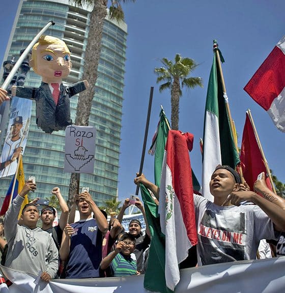 El 80 % de los latinos desaprueba a Trump