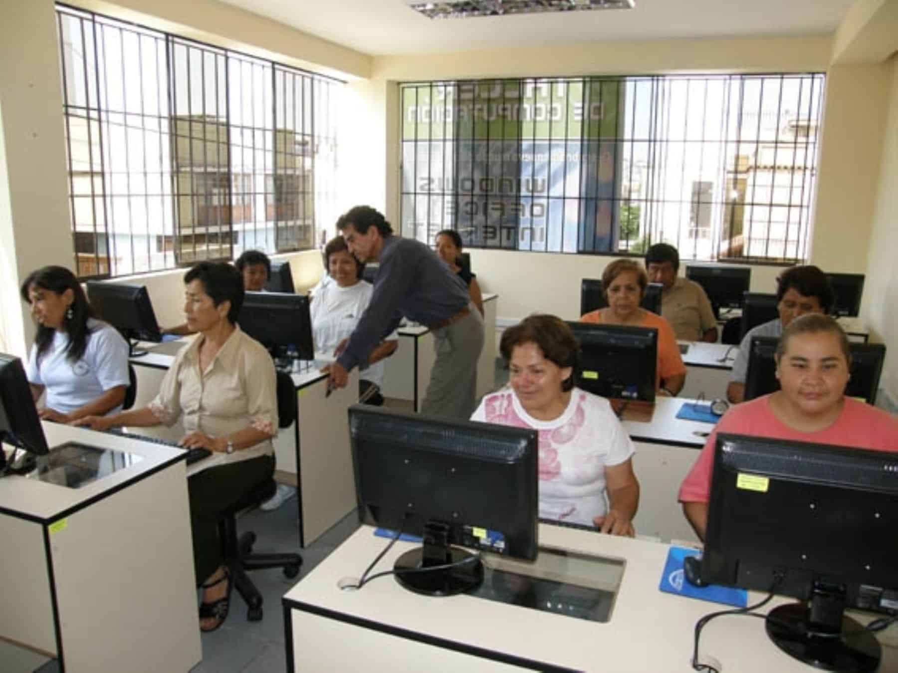 ¡Clases gratuitas de computación!