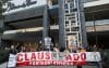 Habitantes del pueblo de Xoco y activistas clausuraron de forma simbólica la Plaza Mítikah en protesta contra la gentrificación, este viernes en Ciudad de México (México). EFE/ Mario Guzmán
