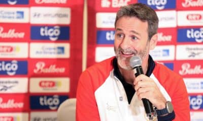 El seleccionador de Panamá, Thomas Christiansen, habla durante una rueda de prensa este miércoles, en Ciudad de Guatemala. EFE/Fernando Ruiz