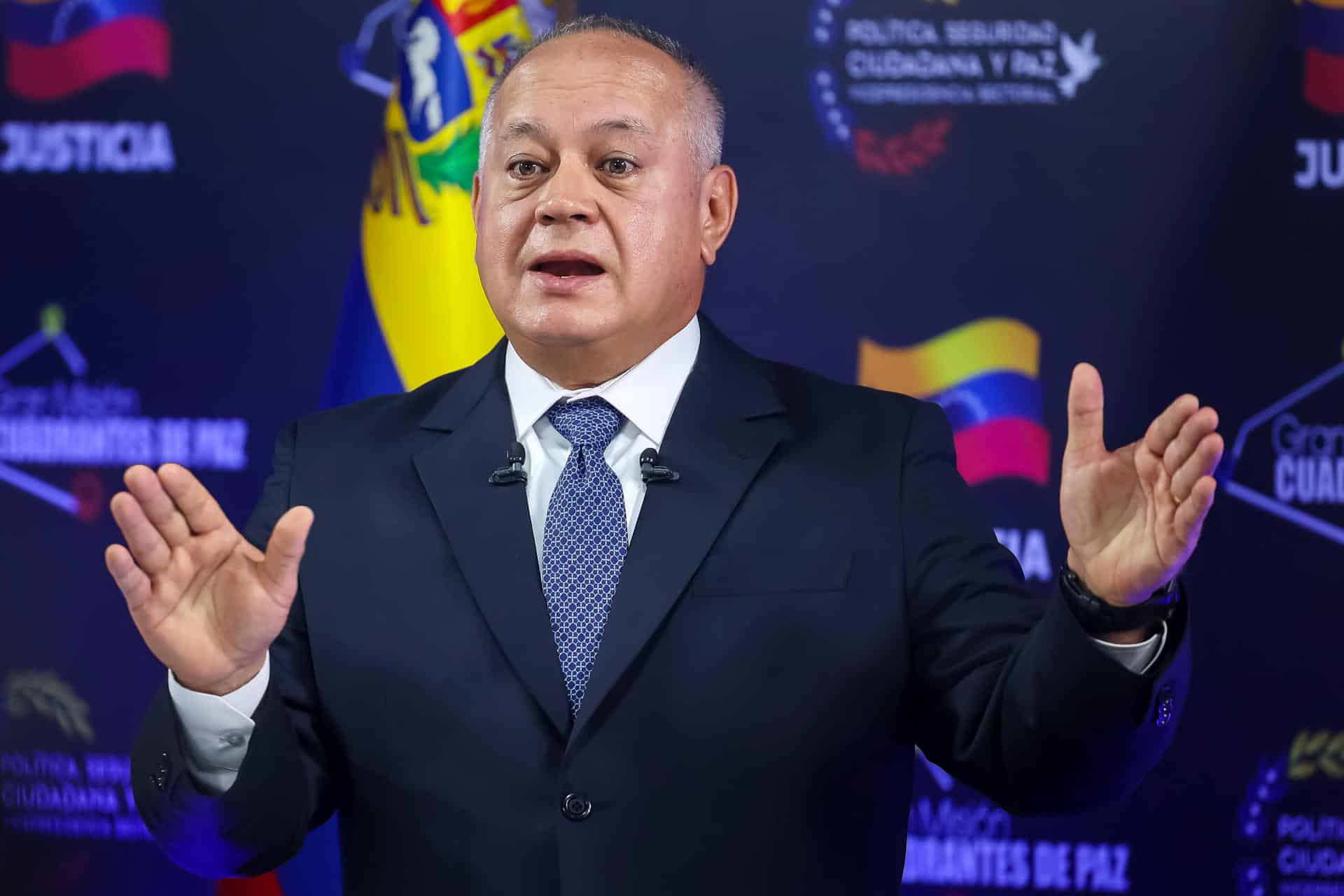 Fotografía de archivo del ministro de Interior, Justicia y Paz de Venezuela, Diosdado Cabello, durante una rueda de prensa, en Caracas (Venezuela). EFE/ Miguel Gutiérrez
