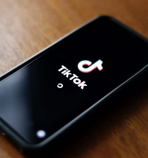 Fotografía de archivo de un teléfono con la aplicación de la red social TikTok.
EFE/EPA/RITCHIE B. TONGO