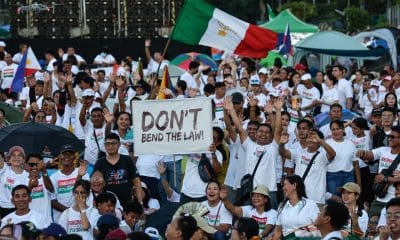 Miles de filipinos se manifiestan contra la corrupción en el país. 
EFE/EPA/ROLEX DELA PENA