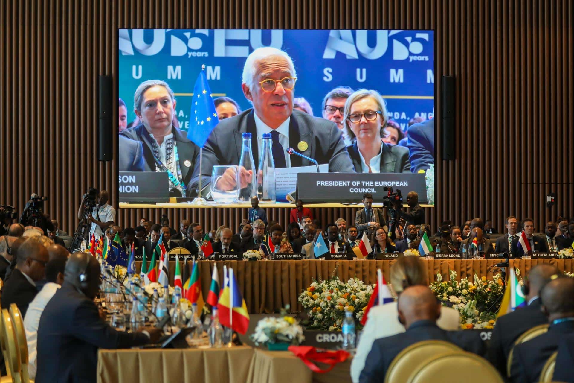 - El presidente del Consejo Europeo, Antonio Costa, durante la 7ª Cumbre Unión Europea-Unión Africana en Luanda, Angola, 25 de noviembre de 2025. La cumbre marca 25 años de la asociación AU-UE y se celebra bajo el tema 'Promover la Paz y la Prosperidad a través del Multilateralismo Efectivo' mientras Angola ostenta la presidencia rotativa de la Unión Africana. EFE/EPA/AMPE ROGERIO