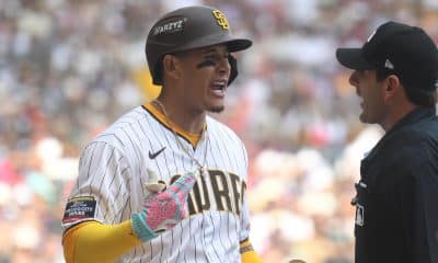 Foto de archivo de Manny Machado (i), de Los San Diego Padres, ganador del Bate de Plata como mejor tercera base ofensivo de la Liga Nacional. EFE/Madla Hartz