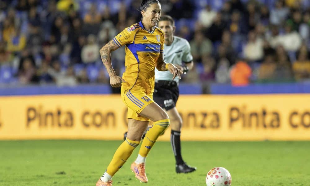 Jennifer Hermoso de Tigres controla el balón. Imagen de archivo. EFE/ Antonio Ojeda