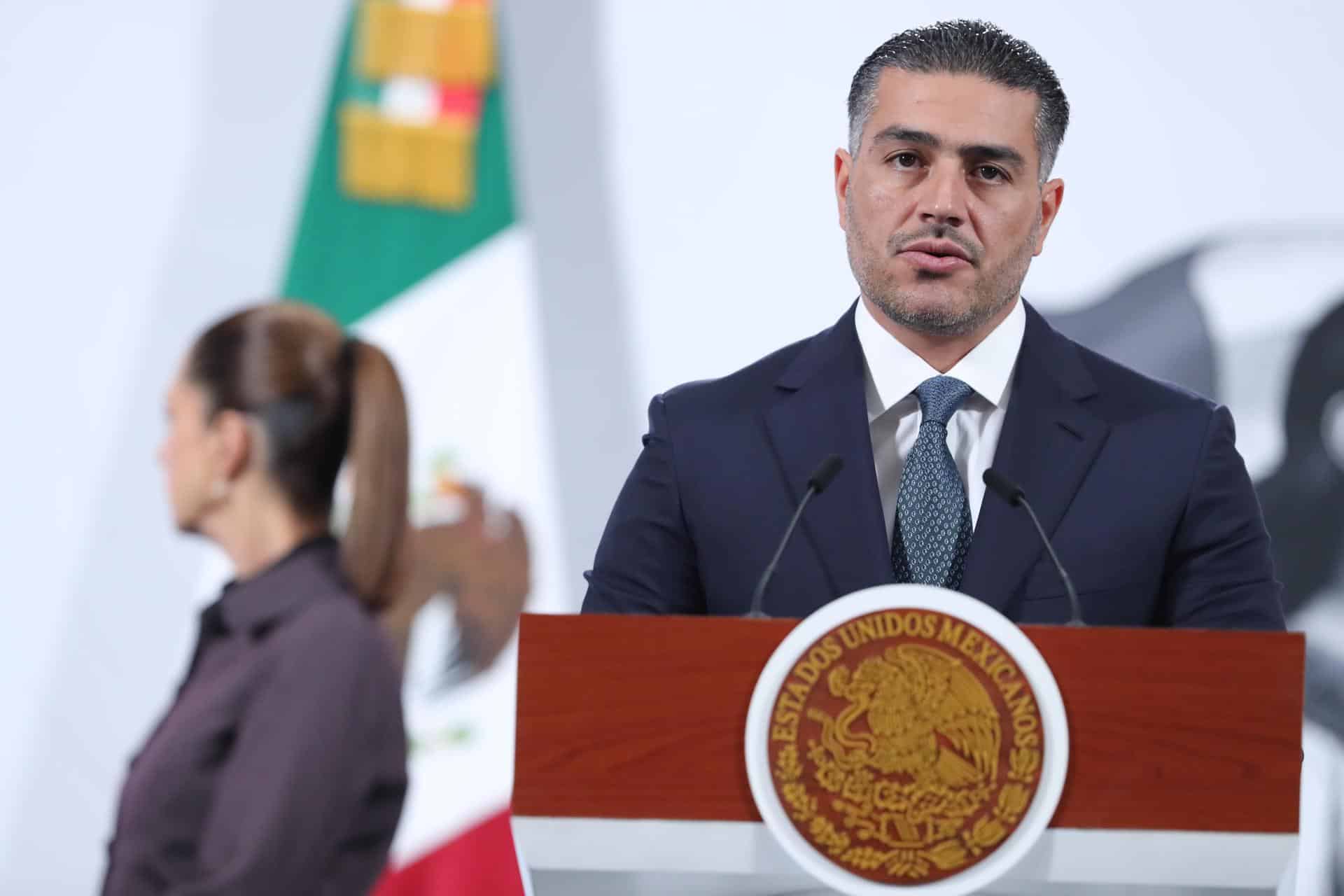 El secretario de Seguridad y Protección Ciudadana, Omar García Harfuch, habla en la rueda de prensa diaria de la presidenta de México, Claudia Sheinbaum, en Palacio Nacional de la Ciudad de México (México). Imagen de archivo. EFE/Mario Guzmán