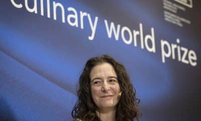 La estadounidense de origen mexicano Leticia Landa durante la rueda de prensa que han ofrecido este miércoles en el Basque Culinary Center de San Sebastián, donde esta tarde recogerá el Basque Culinary World Prize, con el que se ha reconocido su  labor en 'La Cocina', un proyecto orientado a personas con talento que buscan acceder al sector de la restauración en San Francisco y que son parte de comunidades en situación de exclusión. EFE/Javier Etxezarreta