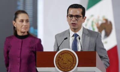 El coordinador nacional de Infraestructura Digital de México, Jorge Luis Pérez Hernández, participa en una rueda de prensa de la presidenta de México, Claudia Sheinabum este miércoles, en Palacio Nacional de la Ciudad de México (México). EFE/ Isaac Esquivel