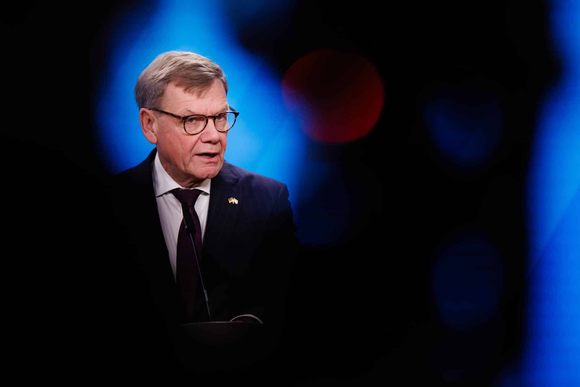 El ministro de Asuntos Exteriores alemán Johann Wadephul habla durante una conferencia de prensa con su homólogo jordano en el Ministerio de Asuntos Exteriores alemán en Berlín, Alemania, 25 de noviembre de 2025. El ministro de Asuntos Exteriores de Jordania llegó a Berlín para participar en el Foro de Política Exterior de Berlín y para conversaciones bilaterales con su homólogo alemán. (Alemania, Jordania) EFE/EPA/CLEMENS BILAN