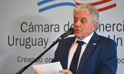 El embajador de EEUU en Uruguay, Lou Rinaldi, habla durante un evento organizado por la Cámara de Comercio Uruguay-Estados Unidos este lunes, en Montevideo (Uruguay). EFE/ Federico Gutiérrez.