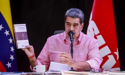 Fotografía cedida por Prensa del Palacio de Miraflores del presidente de Venezuela, Nicolás Maduro, hablando durante un acto del Partido Socialista Unido de Venezuela (PSUV) este lunes, en Caracas (Venezuela). EFE/ Palacio Miraflores