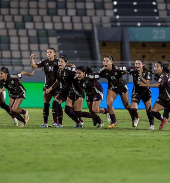 Las jugadoras de México celeban el tercer puesto tras supear en los penaltis a Brasil en el Mundial sub-17 de Marruecos. EFE/EPA/JALAL MORCHIDI