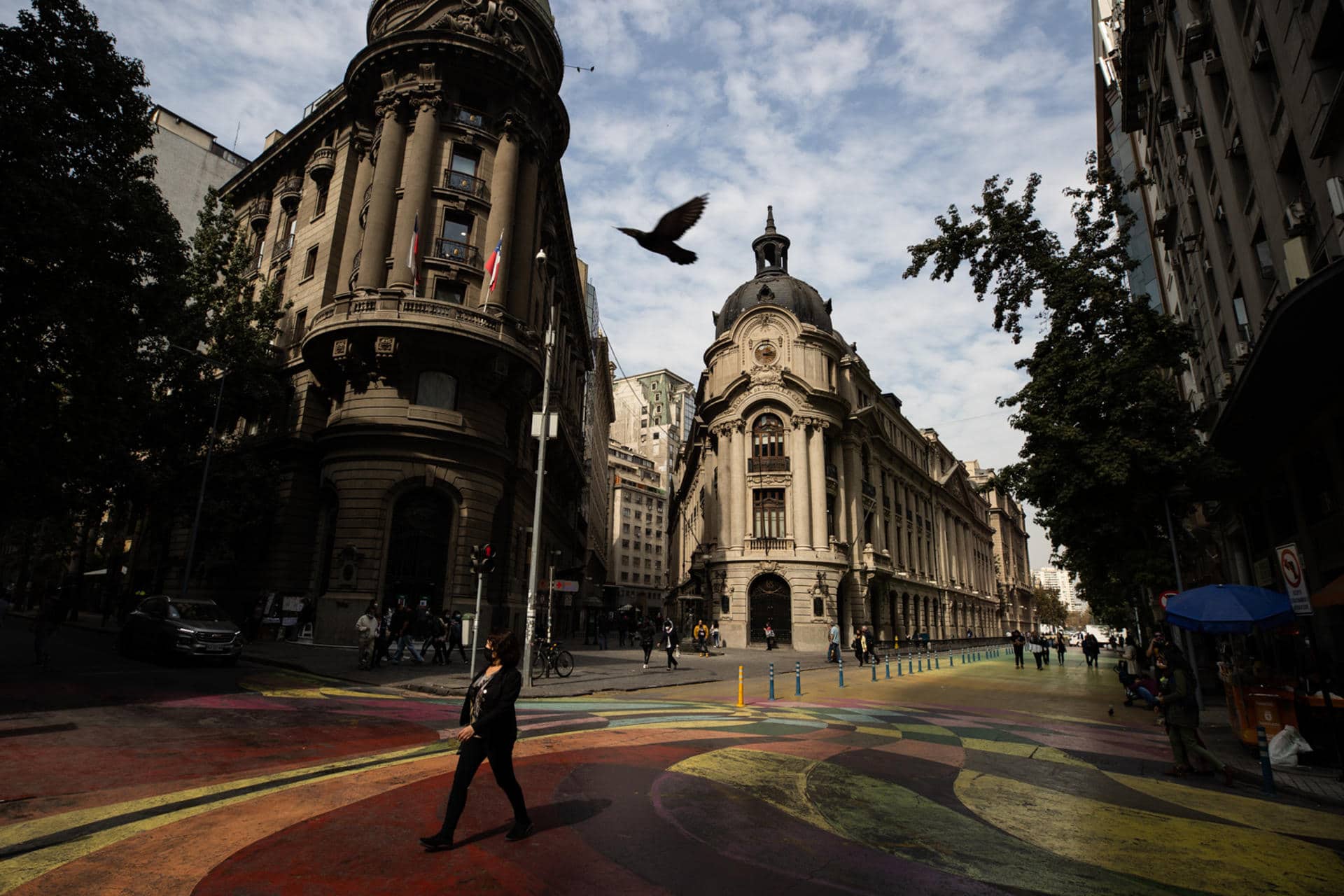 Fotografiá de archivo de una vista general de la sede la Bolsa de Valores de Santiago de Chile. EFE/Alberto Valdés