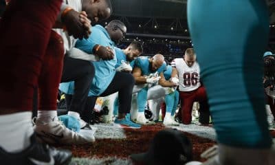 Fotografía tomada el 16 de noviembre de 2025.a los jugadores de Miami Dolphins y Washington Commanders, tras el partido de la NFL jugado en el estadio Santiago Bernabéu de Madrid. EFE/JuanJo Martín