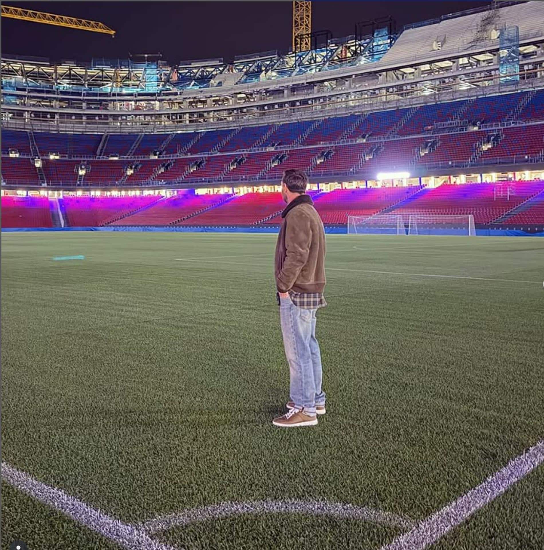 El exjugador del Barcelona Leo Messi, durante su visita el pasado domingo al Spotify Camp Nou, foto que publicó con un mensaje en la red social Instagram. EFE/Instagram Leo Messi -SOLO USO EDITORIAL/SOLO DISPONIBLE PARA ILUSTRAR LA NOTICIA QUE ACOMPAÑA (CRÉDITO OBLIGATORIO)-