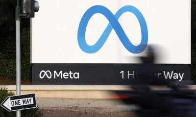 Imagen de archivo tomada el 7 de enero de 2025 que muestra el logo de Meta, matriz de Facebook e Instagram, frente a la sede de la compañía en Menlo Park, California, Estados Unidos. EFE/EPA/JOHN G. MABANGLO