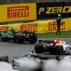 El brasileño Gabriel Bortoleto (fondo) abandonó este domingo el GP de Sao Paulo de Fórmula Uno al chocar su monoplaza Sauber en la primera vuelta del circuito de Interlagos. EFE/ Isaac Fontana