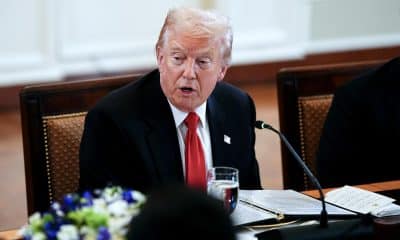 El presidente de Estados Unidos, Donald Trump, asiste a una cena en el Salón Este de la Casa Blanca en Washington, D.C., EE. UU., el 6 de noviembre de 2025. EFE/Aaron Schwartz / POOL
