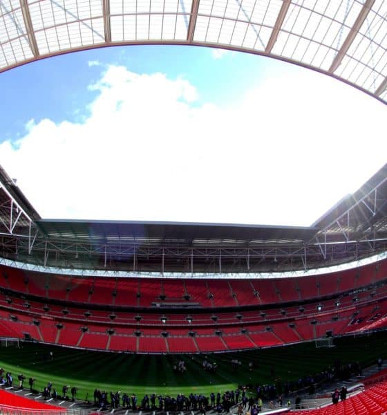 Fotografía de Daniel Hambury, en la que puede verse en una imagen de archivo del 21 de marzo de 2007 el estadio de Wembley, en Londres. EFE