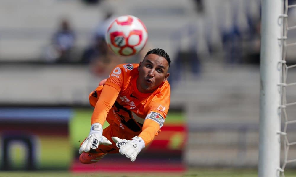 Keylor Navas de Pumas reacciona en un partido de la jornada 16 de la Liga MX entre Pumas y Tijuana en el Estadio Olímpico Universitario, en Ciudad de México (México). Imagen de archivo. EFE/ Isaac Esquivel