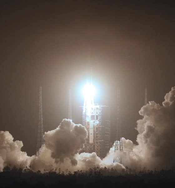 Momento del lanzamiento de un cargero espacial chino, en una imagen de archivo. EFE/Wu Hong