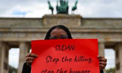 Imagen de archivo de una protesta en Berlín contra la guerra en Sudán. EFE/EPA/FILIP SINGER