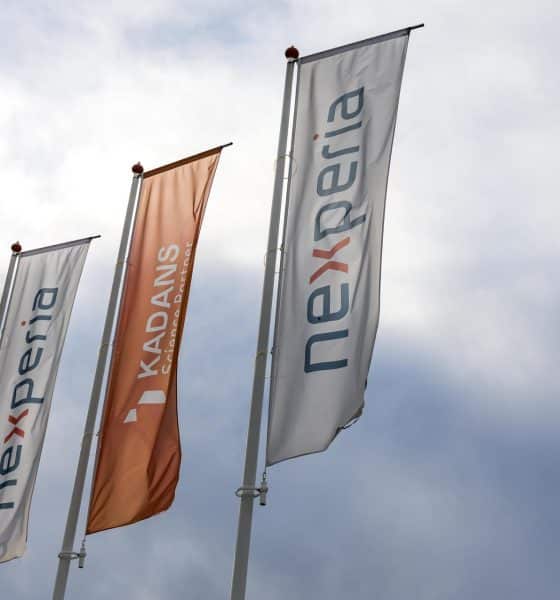 Fotografía de archivo de Banderas de Nexperia. EFE/EPA/MARCEL KRIJGSMAN