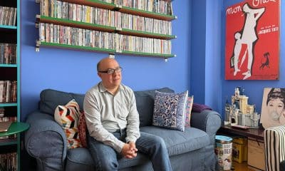 Fotografía del 14 de noviembre de 2025 del escritor colombiano Ricardo Silva Romero posando durante una entrevista con EFE, en Bogotá (Colombia). EFE/ Jorge Gil