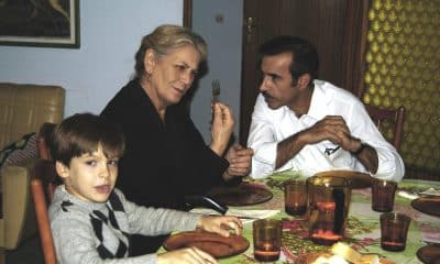 El último capítulo de 'Cuéntame' fue emitido por TVE hace dos años. En la imagen, los actores Imanol Arias, Terele Pávez y Ricardo Gómez durante un capítulo de la serie española. EFE/TVE/Archivo