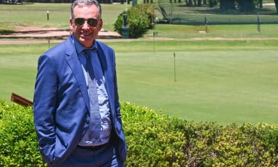 El presidente de Uruguay, Yamandu Orsi, camina a su llegada a un encuentro organizado por la Cámara de Comercio Uruguay-Estados Unidos este lunes, en Montevideo (Uruguay). EFE/ Federico Gutiérrez