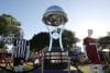 Una réplica del trofeo de la Copa Sudamericana permanece en la Fan Zone en Asunción. EFE/Juan Pablo Pino
