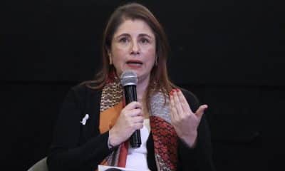 La Defensora del Pueblo, Iris Marín Ortiz, habla durante el acto de conmemoración de la firma de los nueve años del acuerdo de paz con las FARC este miércoles, en Bogotá (Colombia). EFE/ Carlos Ortega