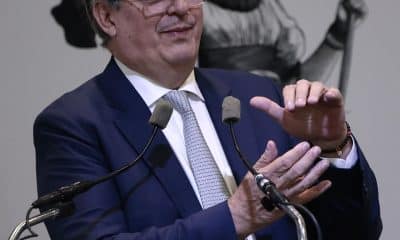 El secretario de Economía Marcelo Ebrard, habla en una conferencia de prensa en Ciudad de México (México). Imagen de archivo. EFE/ José Méndez