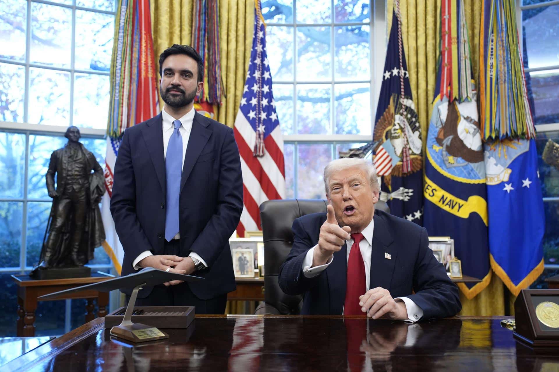 El presidente de Estados Unidos, Donald Trump, y el alcalde electo de Nueva York, Zohran Mamdani. EFE/Yuri Gripas
